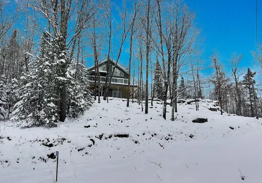 Two or more stories for sale - 12787 Ch. du Lac-Kiamika, Rivière-Rouge, J0T1T0