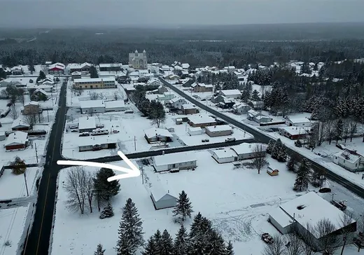 Maison à vendre - 802 1re Rue, Saint-Cyprien-Des-Etchemins, G0R 1B0