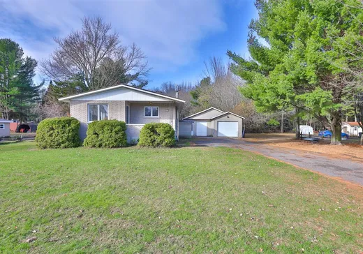 Bungalow à vendre - 81 Rg Ste-Anne, St-Francois-Du-Lac, J0G1M0