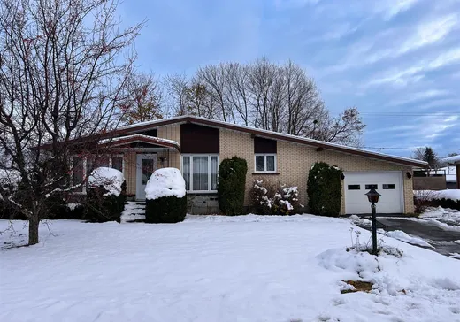 Bungalow à vendre - 18 Av. Dunn, Victoriaville, G6P2S3