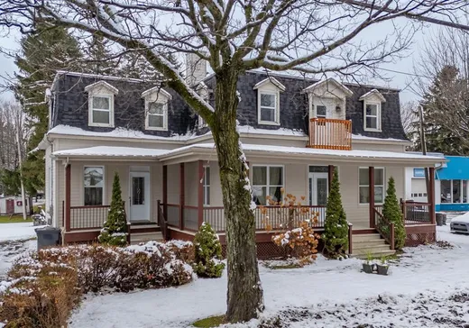 Two or more stories for sale - 540 Rue Principale, Ste-Genevieve-De-Batiscan, G0X1A0