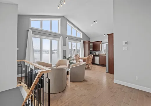 Maison à vendre - 700 Rue du Cap, St-Hippolyte, J8A 1S2