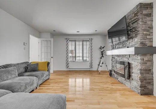 Maison à vendre - 13893 Rue Picasso, Saint-Emile, G3E 0C5