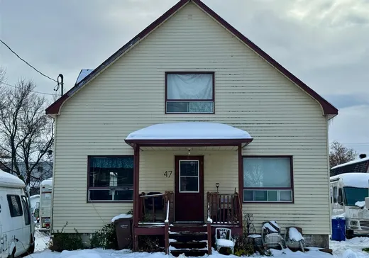 Two or more stories for sale - 47 Rue Célina, Cap-De-La-Madeleine, G8T5J5