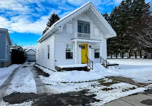 Un étage et demi à vendre - 8830 Boul. du Parc-Industriel, Bécancour, G9H3P2