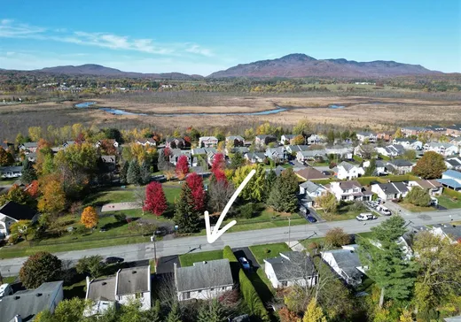 House for sale - 718 Rue Poitras, Magog, J1X 5M7