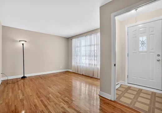 Maison à vendre - 910 Rue Corbeil, Laval (Chomedey), H7X 1Z4