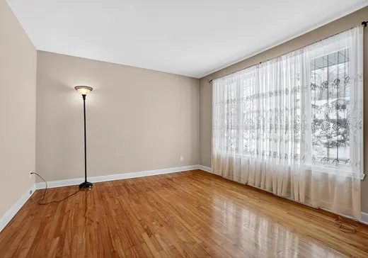 Maison à vendre - 910 Rue Corbeil, Laval (Chomedey), H7X 1Z4