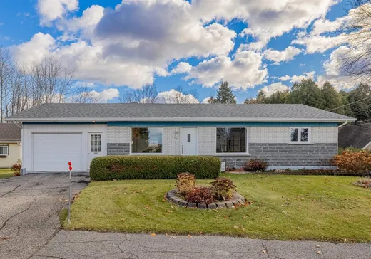 Bungalow à vendre - 268 Rue Non Disponible-Unavailable, Saint-Marc-des-Carrières, G0A4B0