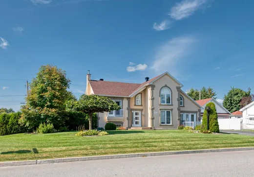 House for sale - 208 Rue Savignac, St-Germain-De-Grantham, J0C 1K0