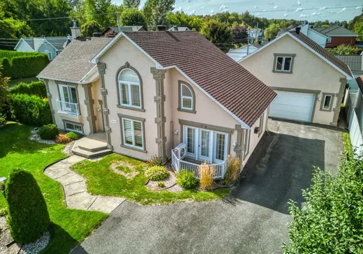 House for sale - 208 Rue Savignac, St-Germain-De-Grantham, J0C 1K0