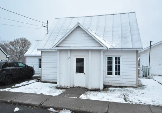 Maison à étages à vendre - 151 Rue St-André, Rivière-du-Loup, G5R3K3