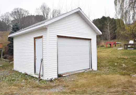 Maison à vendre - 2460 Rue Commerciale S., Témiscouata-sur-le-Lac, G0L 1X0