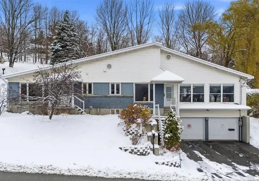 Two or more stories for sale - 64 Rue des Érables, Sherbrooke, J1L1B7