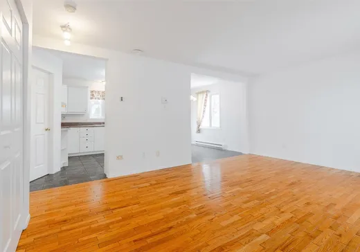 Maison à vendre - 1975 Rue Namagok, Sherbrooke, J1L 2J6