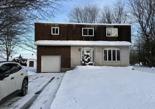 Maison à vendre - 201 Rue Avery, Granby, J2H 0R2