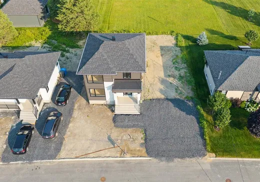 House for sale - 1974 155e Rue, Saint-Georges, G5Y 2B3