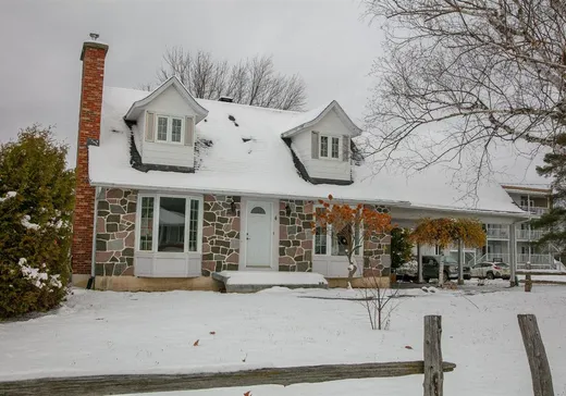 Two or more stories for sale - 4 Rue Lavoie, Sherbrooke, J1C0S7