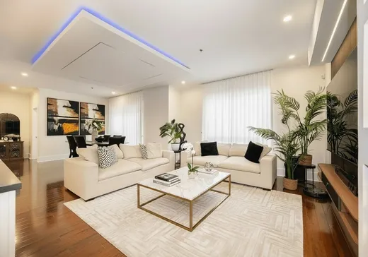 Condo for sale - 2700 Boul. de la Côte-Vertu 308, Montreal (Saint-Laurent), H4R 3G6