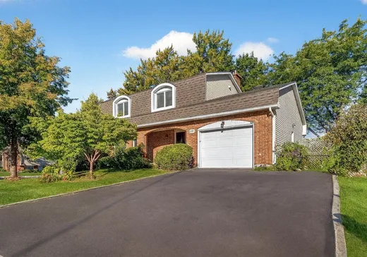 Maison à vendre - 3190 Place Byzance, Brossard, J4Z 2T9