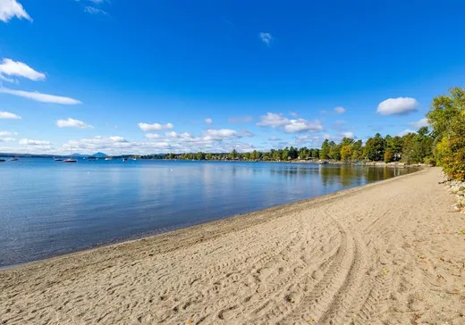 Maison à vendre - 180 Ch. Southière, Magog, J1X 5T6