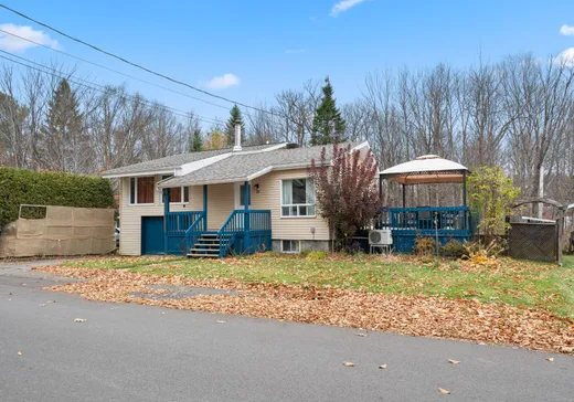 House for sale - 75 Rue des Jacinthes, St-Lambert-De-Lauzon, G0S 2W0