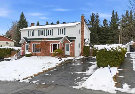 Maison à vendre - 1210 Rue de Providence, Fleurimont, J1E 3K7