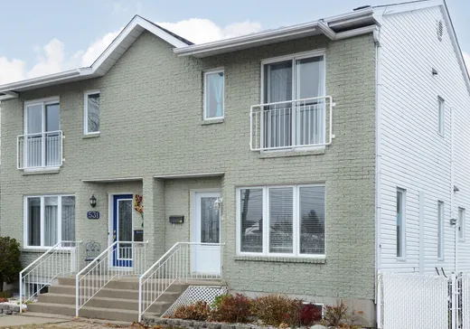 Maison à étages à vendre - 533 Rue Chevrier, Salaberry-de-Valleyfield, J6S5L9