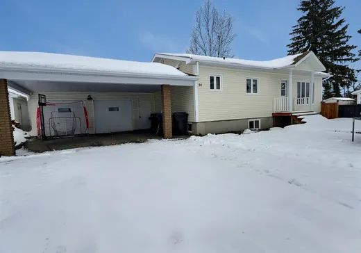 Two or more stories for sale - 24 3e Avenue O., Macamic, J0Z2S0