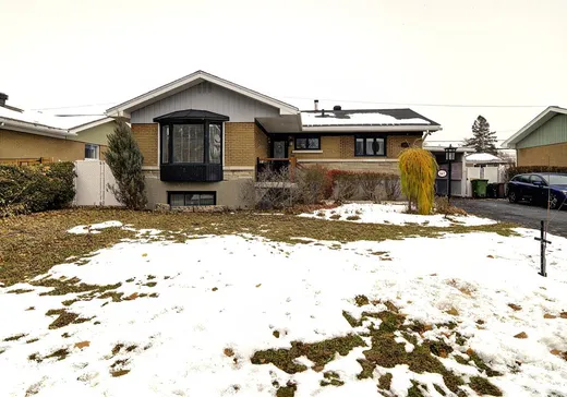 Bungalow à vendre - 147 Rue Pierre-Boucher, Acton Vale, J4B5B2