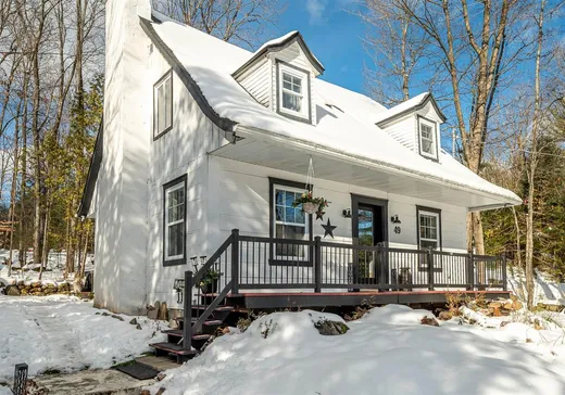 House for sale - 49 Ch. Scraire, Saint-Sauveur, J0R 1A0