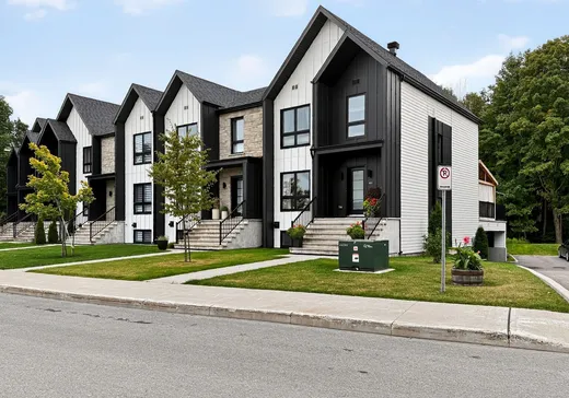 Two or more stories for sale - 837 Rue des Grands-Jardins, St-Romuald, G6W0P3