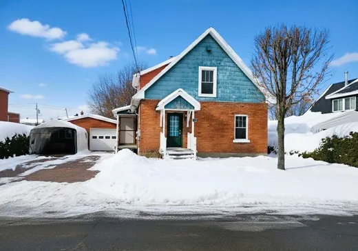 Two or more stories for sale - 60 Rue des Érables, Plessisville, G6L4M9