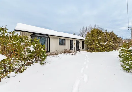 House for sale - 3497 Ch. du Village, St-Adolphe d'Howard, J0T 2B0