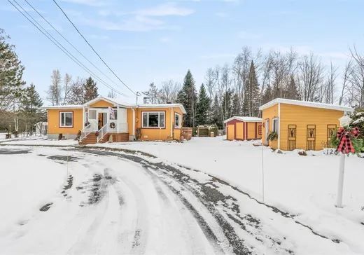 Maison à vendre - 126 Rue Lacasse, St-Gilles, G0S 2P0