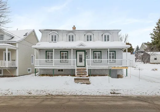 Two or more stories for sale - 108 Rue Principale, Armagh, G0R1A0