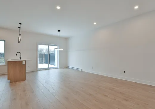 Maison à vendre - 1064 Rg St-François, Terrebonne, J6Y 0P5