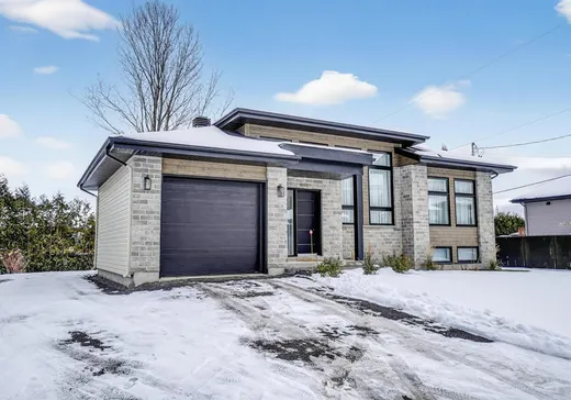 Maison à vendre - 46 Rue St-Émilion, Lachute, J8G 0C3