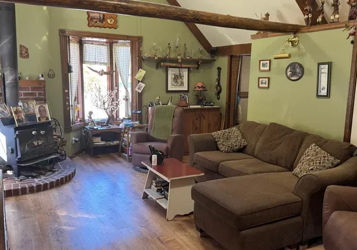 Maison à vendre - 291 Ch. de la Coureuse, St-Mathieu-Du-Parc, G0X 1N0