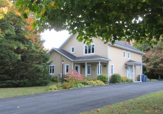 Two or more stories for sale - 6051 Rue des Marguerites, Grand-Mere, G9T7C4