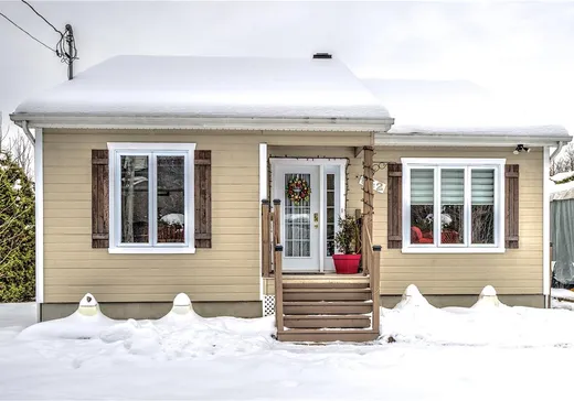 Maison à vendre - 842 Boul. des Monts, Sainte-Adèle, J8B 1K4
