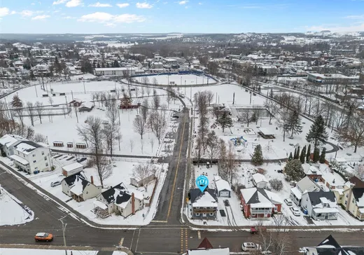 House for sale - 352 Rue St-Edmond, Coaticook, J1A 1H8