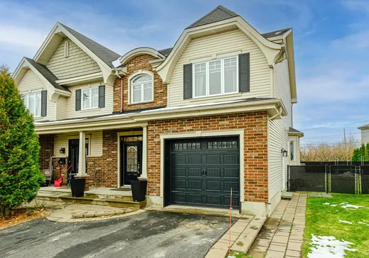 Two or more stories for sale - 214 Rue du Groseillier, Saint-Constant, J5A2E7