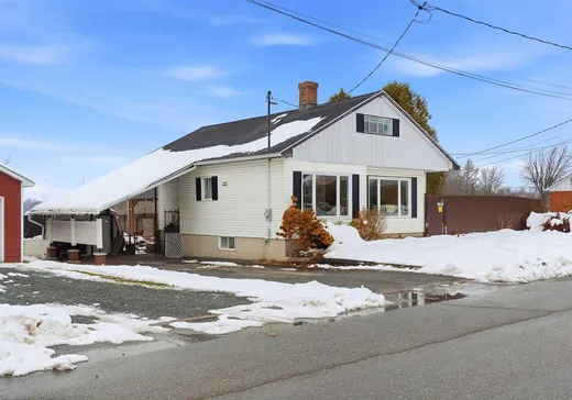 Maison à vendre - 76 Rue des Écoles, St-Leonard-D'Aston, J0C 1M0