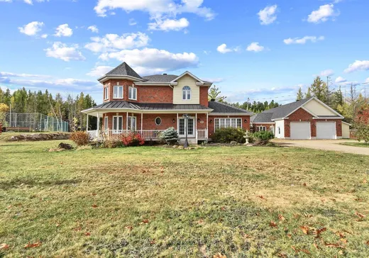 Maison à étages à vendre - 1190 Route 349, St-Alexis-Des-Monts, J0K1V0