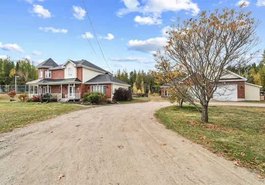 Maison à vendre - 1190 Route 349, St-Alexis-Des-Monts, J0K 1V0