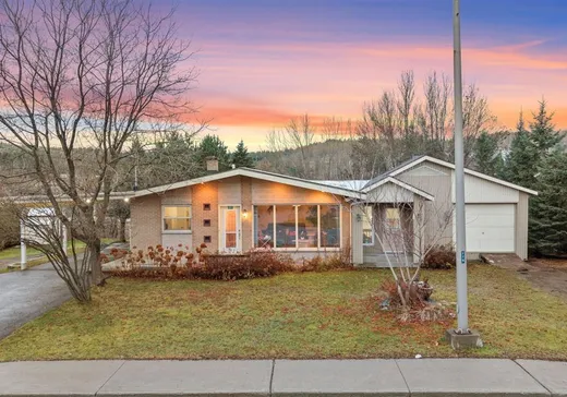 Bungalow à vendre - 693 Boul. Renault, Beauceville, G5X1L9
