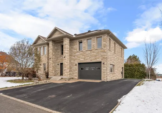 Maison à étages à vendre - 51 Rue Raby, Berthier-Sur-Mer, G0R1E0