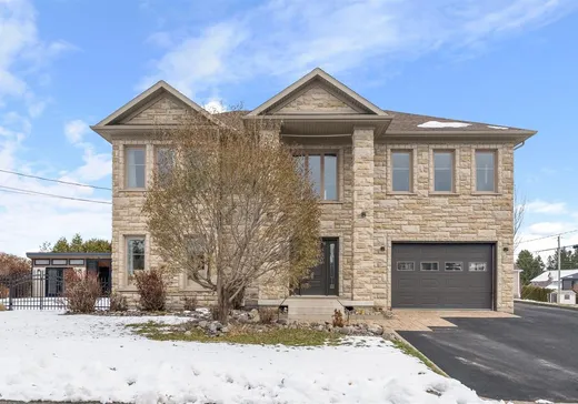 Maison à vendre - 51 Rue Raby, Berthier-Sur-Mer, G0R 1E0