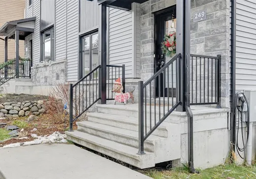 Maison à vendre - 249 Av. de l'Ail-des-Bois, Orford, J1X 0S9